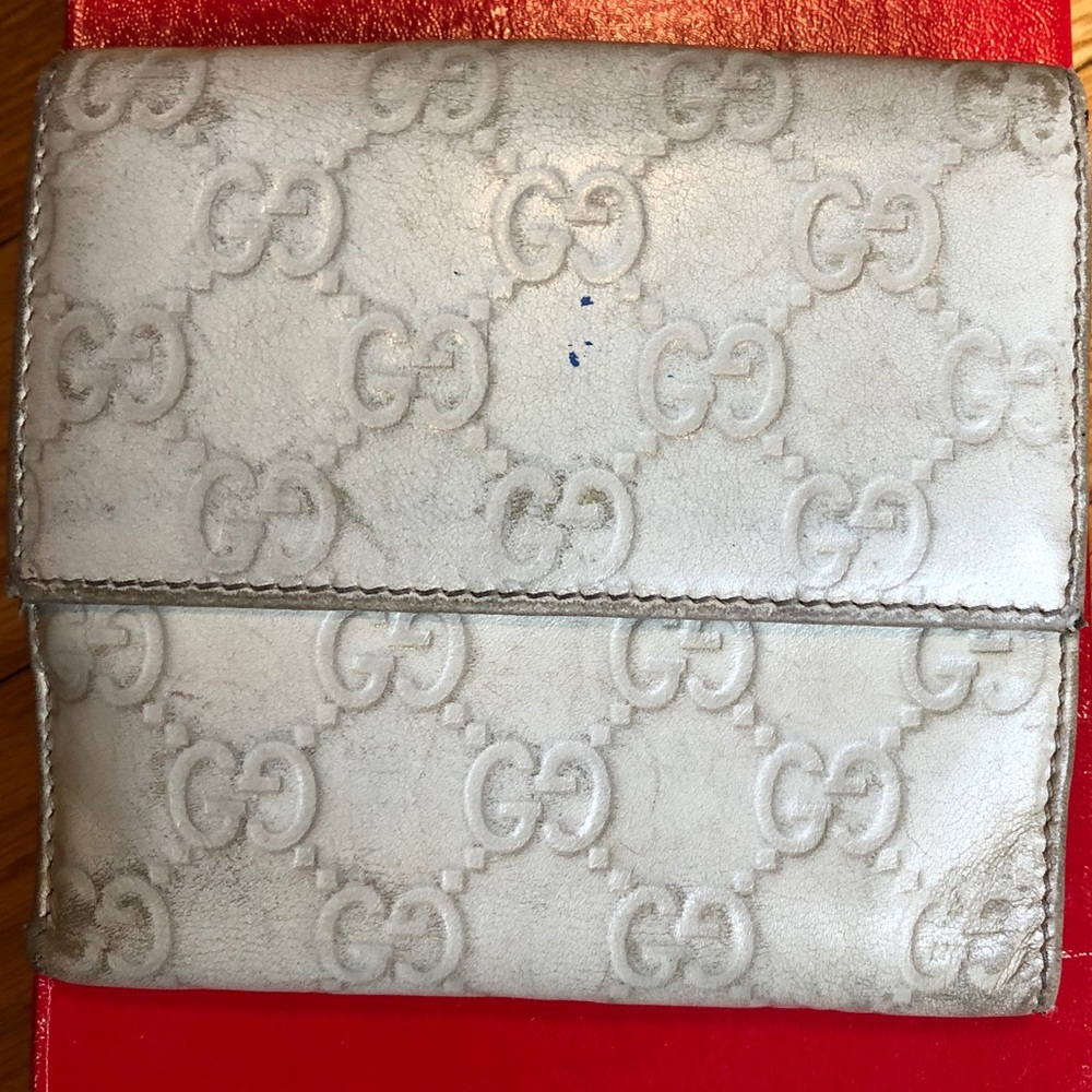Very worn Gucci wallet
